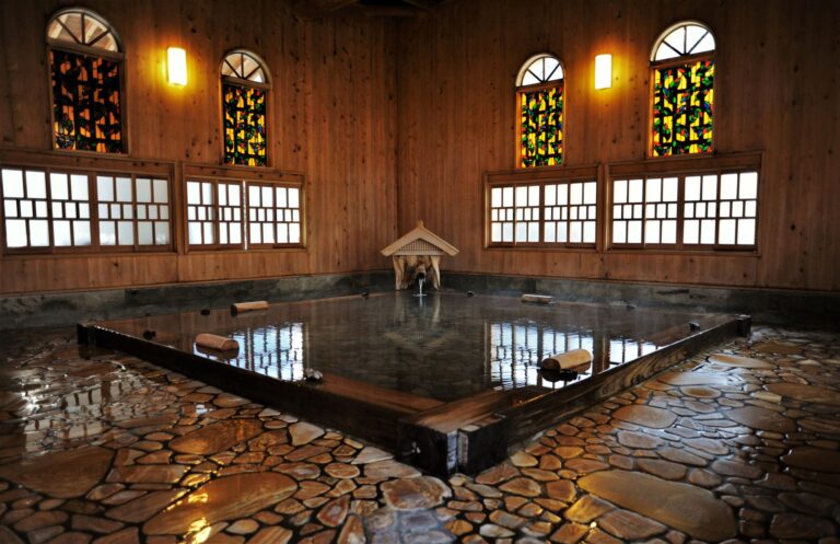 Misatokan inn’s main indoor bath